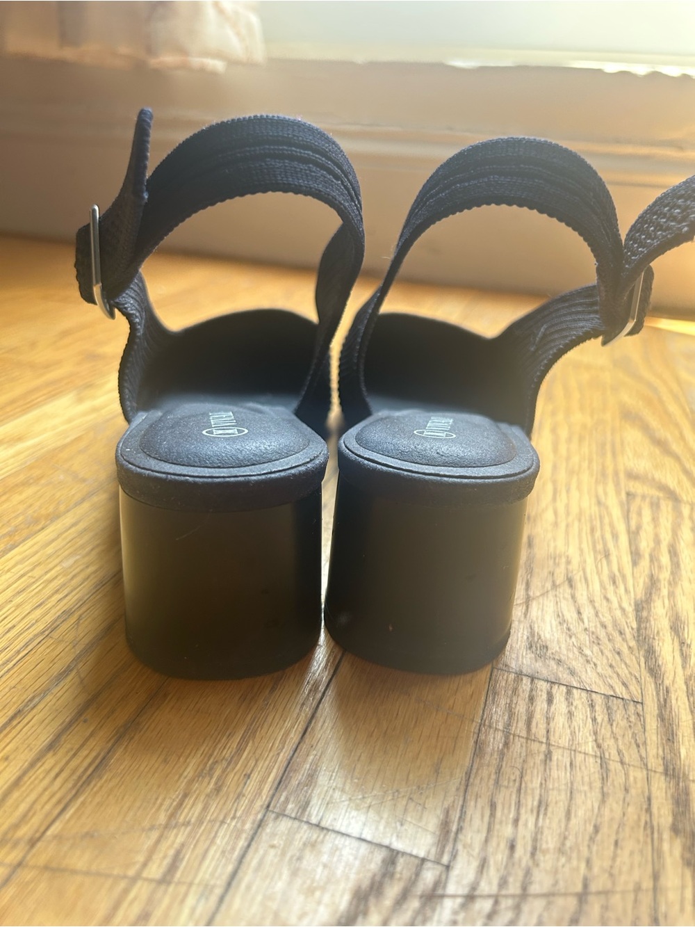 Vivaia Melody Pro Navy Slingback Block Heels Size 41/US 10 - Picture 5 of 6